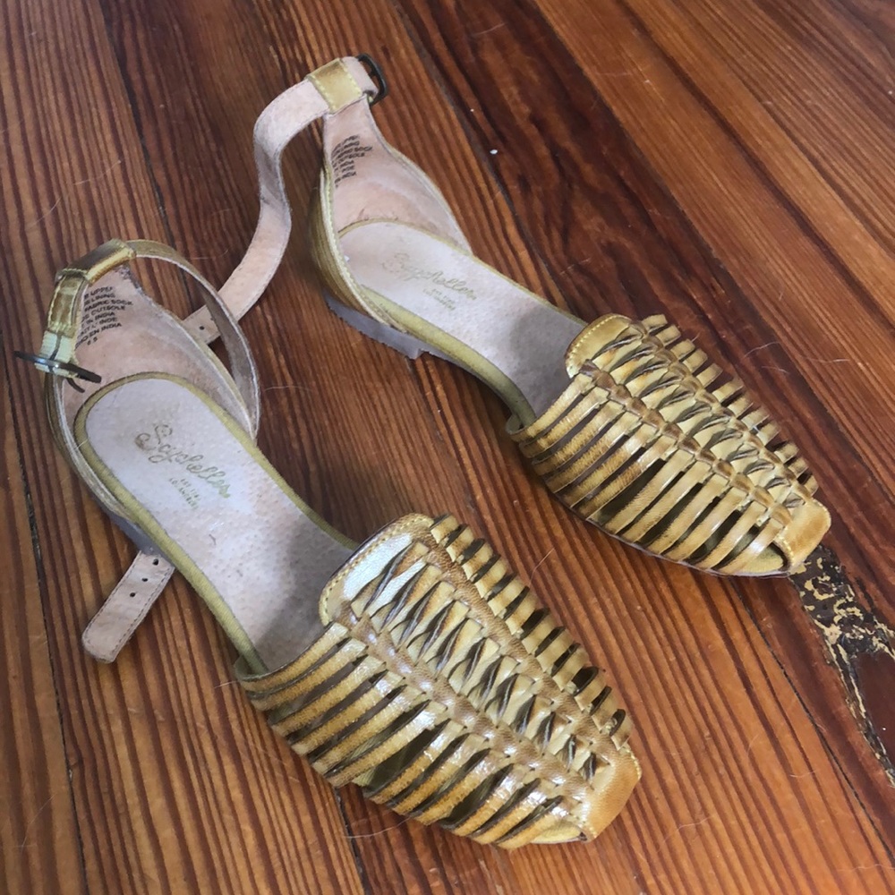 Seychelles sandals!